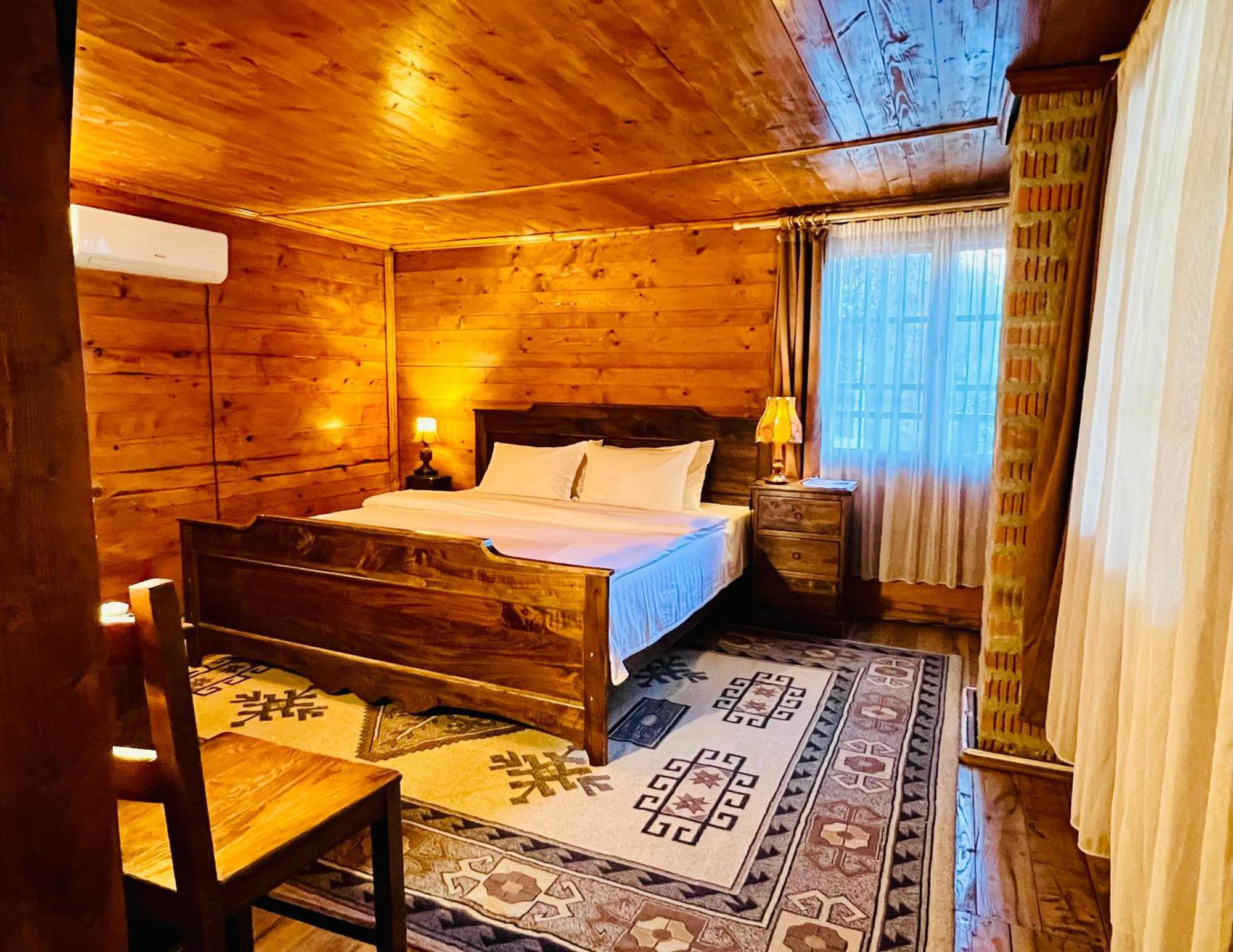 Nautica Bahna Hotel Orşova Buitenkant foto