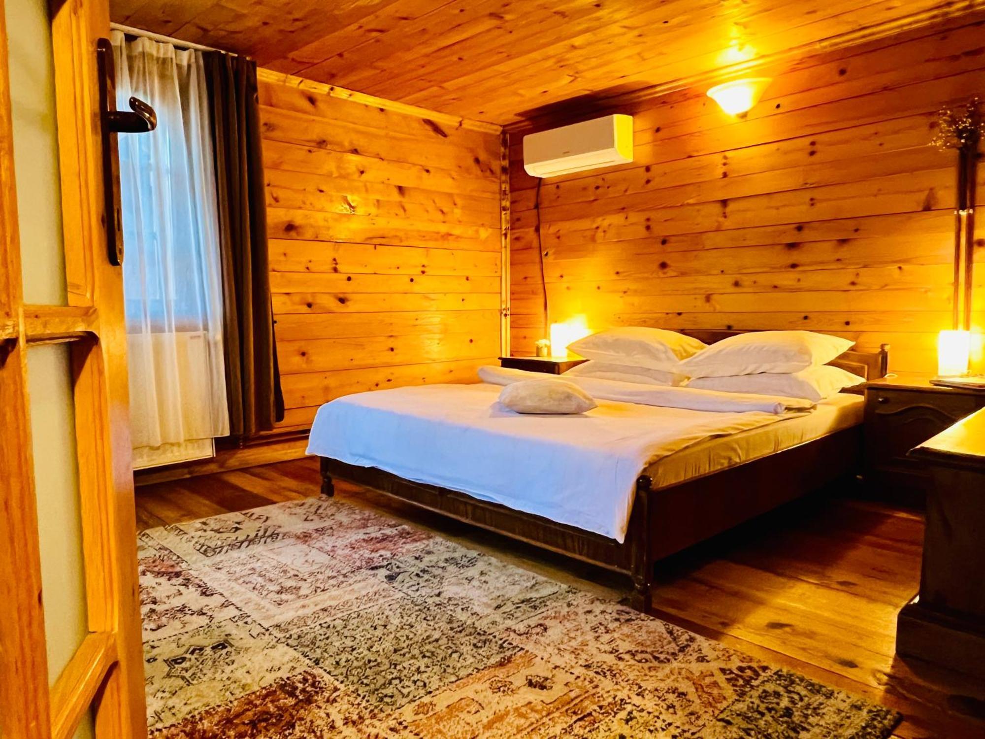Nautica Bahna Hotel Orşova Buitenkant foto